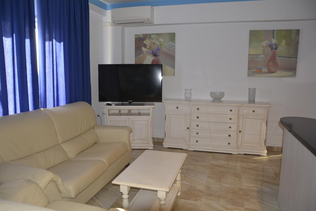 Apartamentos Mediterraneo 마르베야 외부 사진